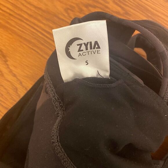 Zyia Active Black Forest Camo with Mesh Adjustable Sports Bra Small - Picture 4 of 5